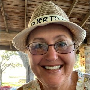 Meet your Posher, Maria